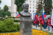 Глава Орловской митрополии освятил бюст Петру Столыпину, установленный в Орле по инициативе регионального отделения Российского военно-исторического общества
