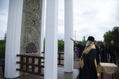 Митрополит Ярославский Вадим освятил часовню на месте гибели актера Сергея Пускепалиса