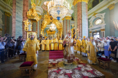Патриарший визит в Санкт-Петербургскую митрополию. Литургия в Петропавловском соборе
