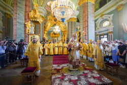 Патриарший визит в Санкт-Петербургскую митрополию. Литургия в Петропавловском соборе