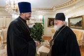 Предстоятель Русской Церкви провел рабочую встречу с председателем правления Фонда «Круг добра» протоиереем Александром Ткаченко