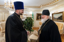 Предстоятель Русской Церкви провел рабочую встречу с председателем правления Фонда «Круг добра» протоиереем Александром Ткаченко