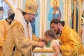 Митрополит Корсунский Нестор возглавил престольный праздник Петропавловского храма в Комо