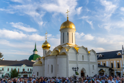 Патриаршее служение в канун дня памяти преподобного Сергия Радонежского. Всенощное бдение в Троице-Сергиевой лавре