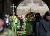 Предстоятель Русской Церкви совершил малую вечерню с чтением акафиста преподобному Сергию Радонежскому в Троице-Сергиевой лавре