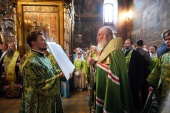 Предстоятель Руської Церкви звершив малу вечірню з читанням акафіста преподобному Сергію Радонезькому в Троїце-Сергієвій лаврі