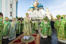 В канун праздника обретения мощей преподобного Сергия Радонежского Святейший Патриарх Кирилл совершил всенощное бдение в Троице-Сергиевой лавре