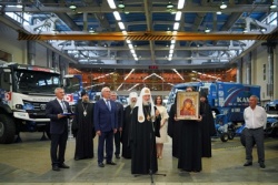 Святейший Патриарх Кирилл посетил завод «КАМАЗ» в Набережных Челнах