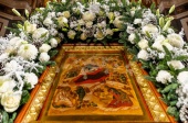 Текст служби свята Різдва Христового церковнослов'янською та російською мовами з поясненнями та коментарями