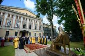 В Пскове освящен памятник святителю Тихону, Патриарху Всероссийскому