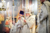 В канун праздника Преображения Господня Святейший Патриарх Кирилл совершил всенощное бдение в Храме Христа Спасителя