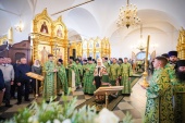 В день памяти преподобных Зосимы, Савватия и Германа Соловецких Предстоятель Русской Церкви совершил Литургию в Соловецком монастыре