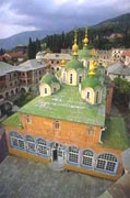 Управления делами Президента РФ передало в дар русскому Свято-Пантелеимонову монастырю на Афоне швейное оборудование