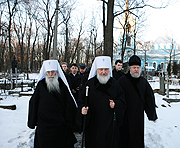 Патриарший Местоблюститель посетил Смоленский собор на Смоленском кладбище Санкт-Петербурга