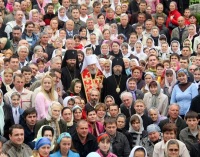 Митрополит Киевский Владимир совершил Божественную литургию для слабовидящих и слепых